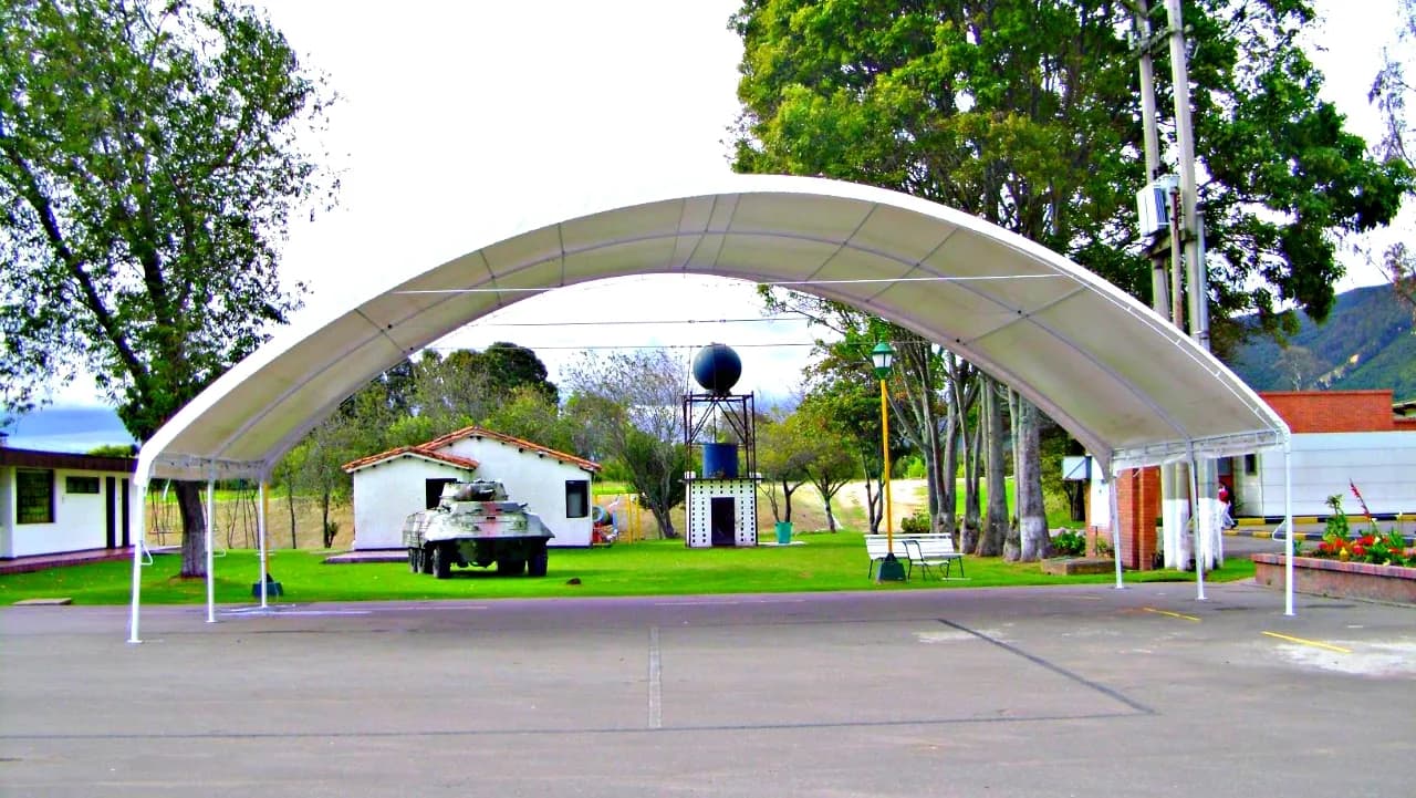 imagen de carpas hangares